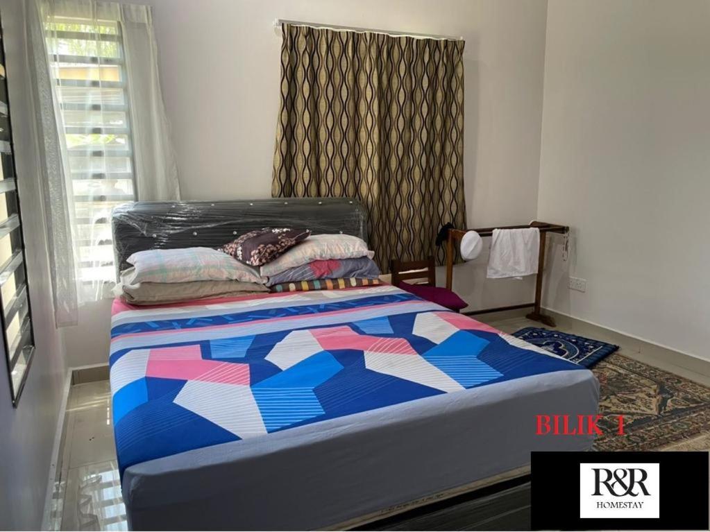 R & R Homestay Tanjung Karang Eksteriør billede